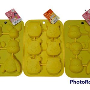 DISNEY'S Winnie the Pooh Bear, Eeyore, Piglet, and Tigger Silicon Cake Molds